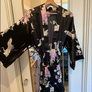 NWOT beautiful, silky kimono